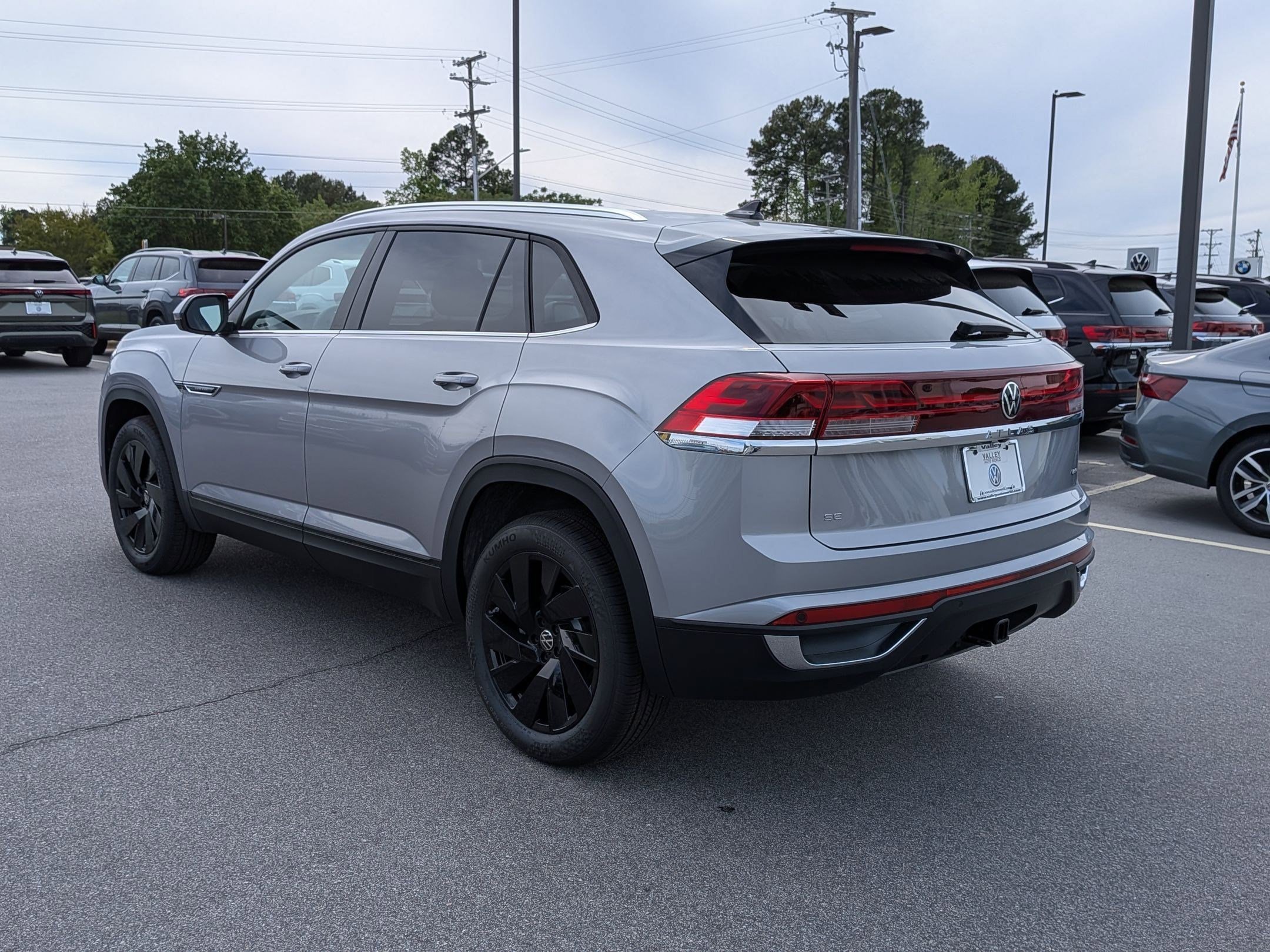 New 2026 Volkswagen Atlas Cross Sport SE AWD/4WD image 5