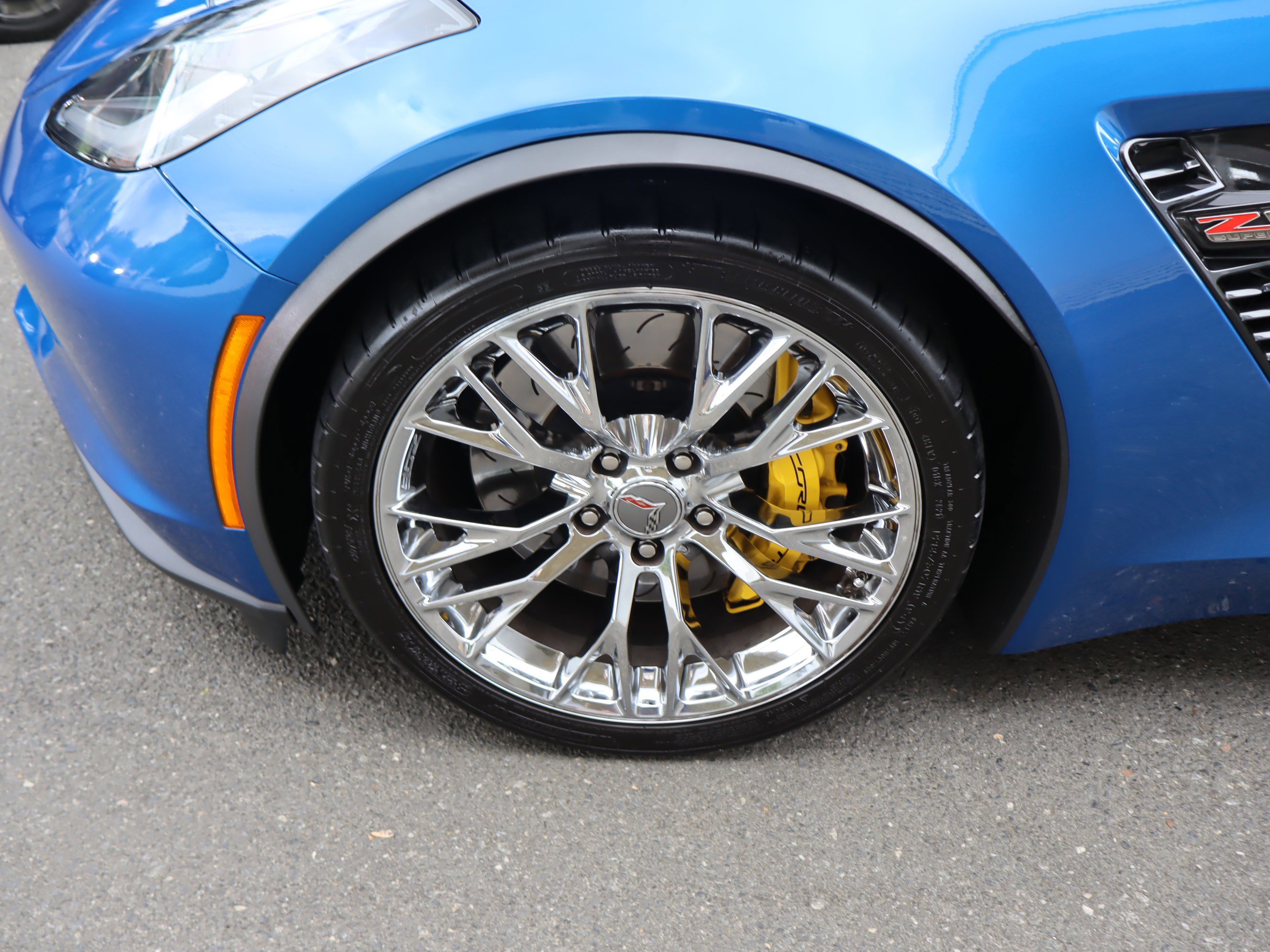 Used 2015 Chevrolet Corvette Z06 w/ Battery Protection Package image 36
