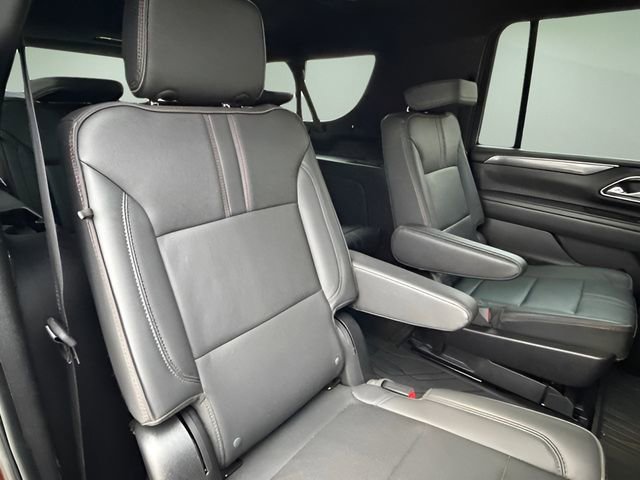 Used 2023 Chevrolet Suburban RST w/ Luxury Package image 38