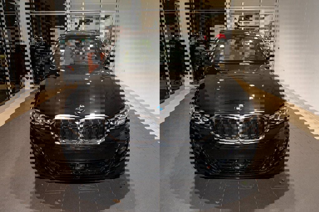 Used 2026 BMW 330i xDrive Sedan w/ Premium Package image 2