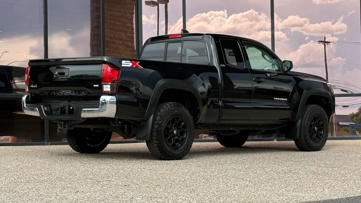 Used 2023 Toyota Tacoma SR5 w/ SX Package AWD/4WD image 12