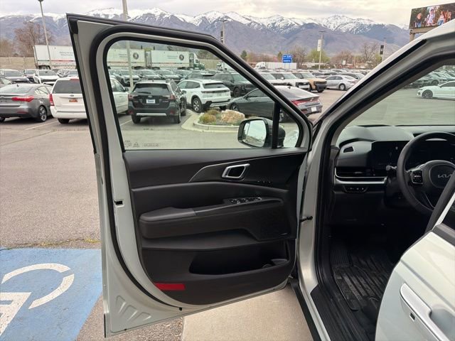 Certified 2026 Kia Carnival SX Prestige image 10