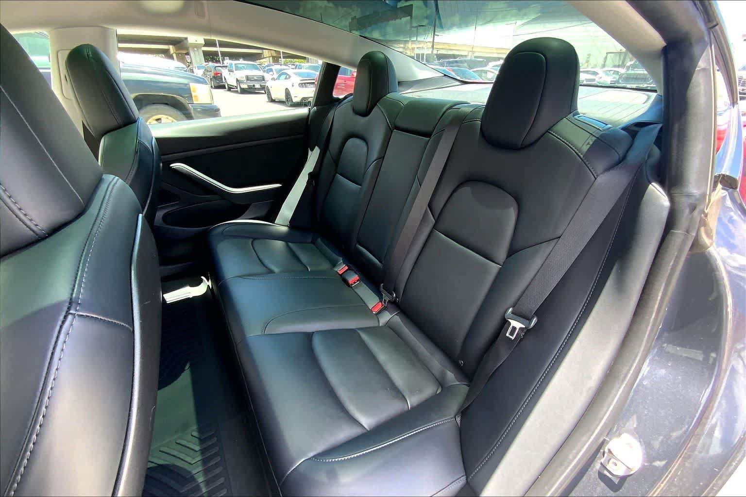 Used 2020 Tesla Model 3 Standard Range Plus RWD image 29