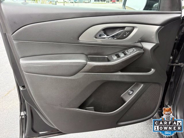 Used 2023 Chevrolet Traverse LT FWD image 26