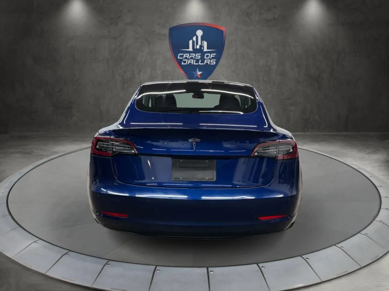 Used 2019 Tesla Model 3 Standard Range Plus image 4