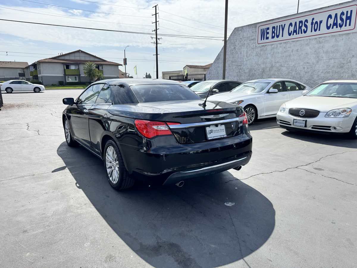 Used 2013 Chrysler 200 Limited FWD image 8