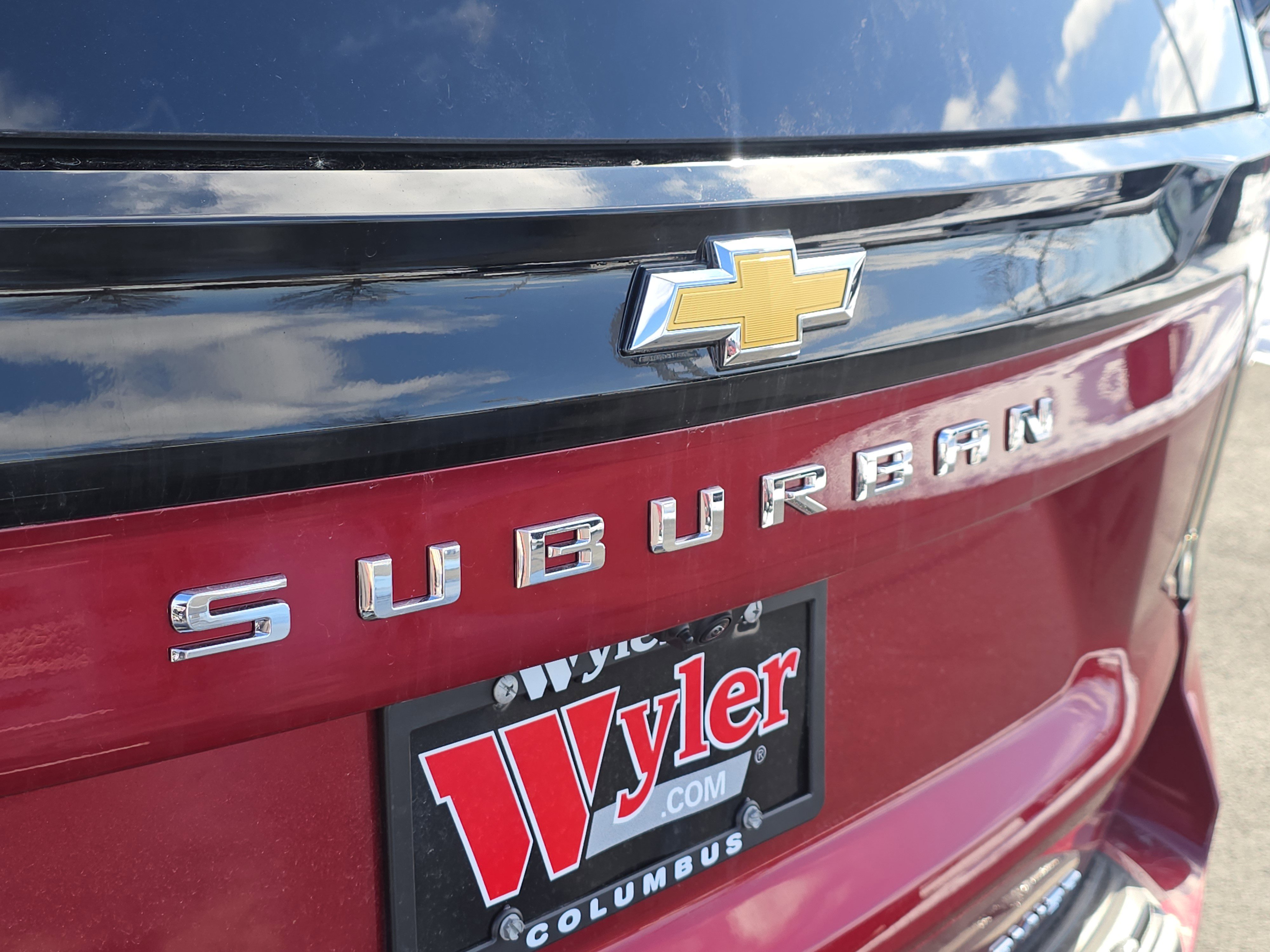 New 2025 Chevrolet Suburban Premier image 14