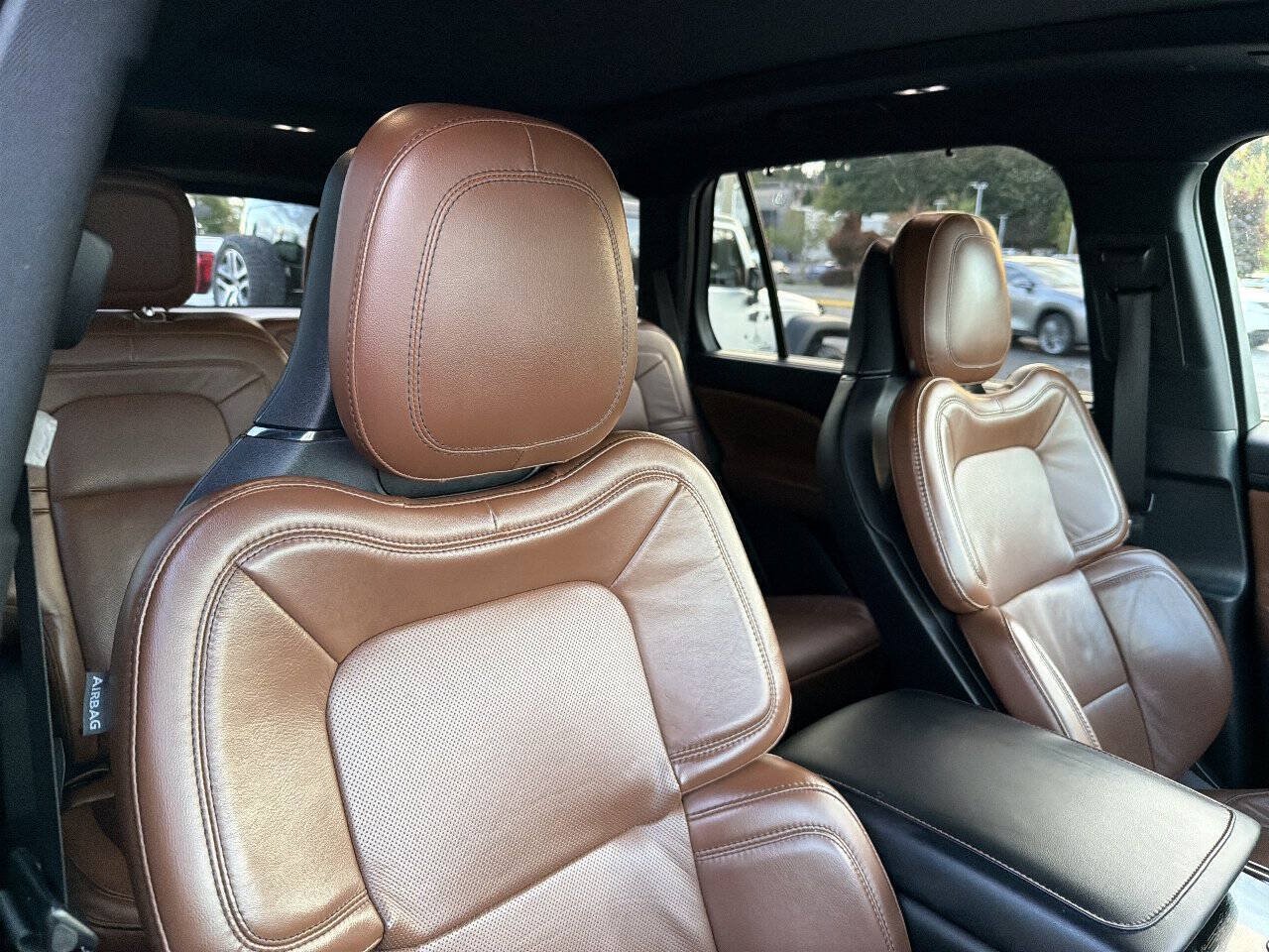 Used 2021 Lincoln Aviator Reserve w/ Equipment Group 201A AWD/4WD image 18