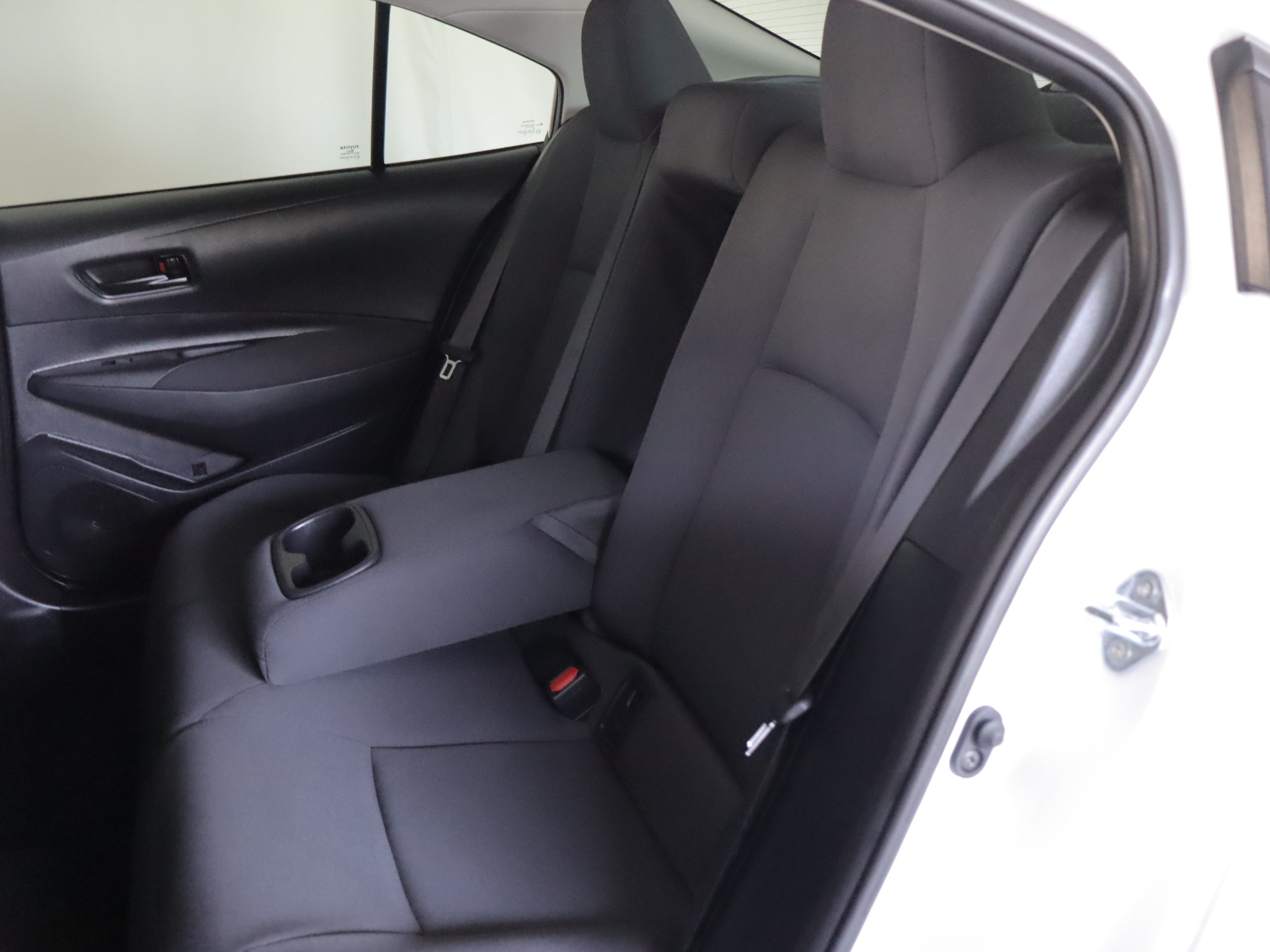 Used 2026 Toyota Corolla LE FWD image 8