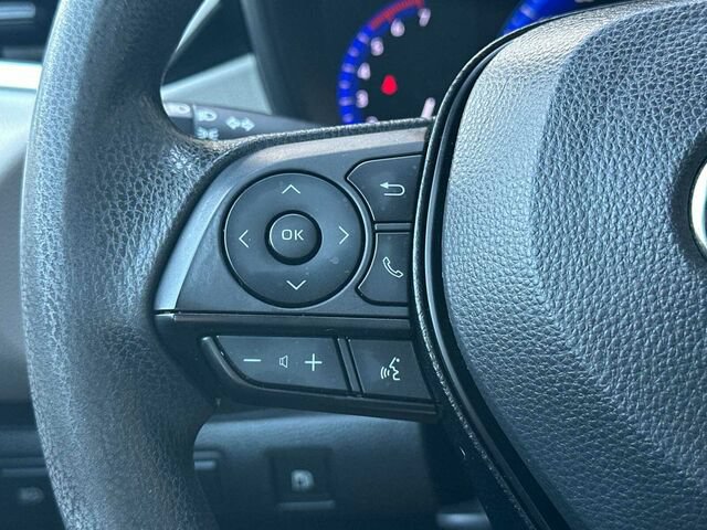 Used 2021 Toyota Corolla LE FWD image 26