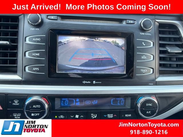 Used 2015 Toyota Highlander Plus FWD image 12