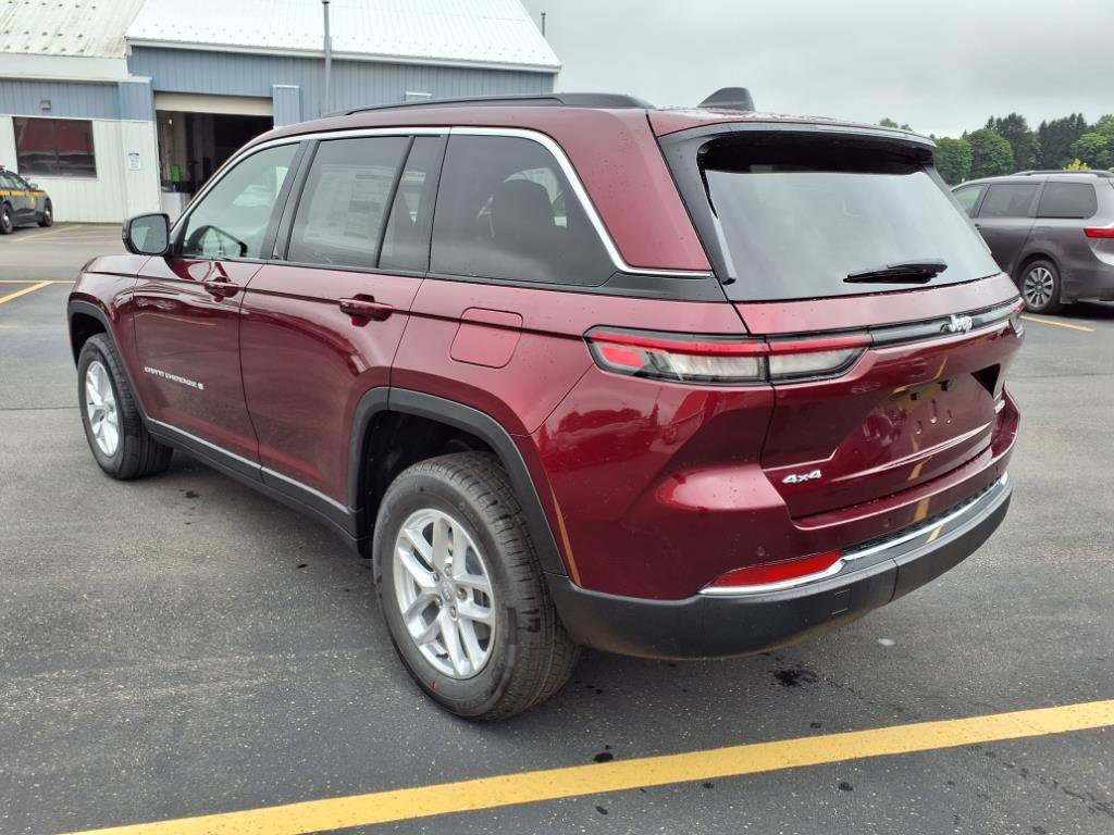 New 2025 Jeep Grand Cherokee Laredo X image 7
