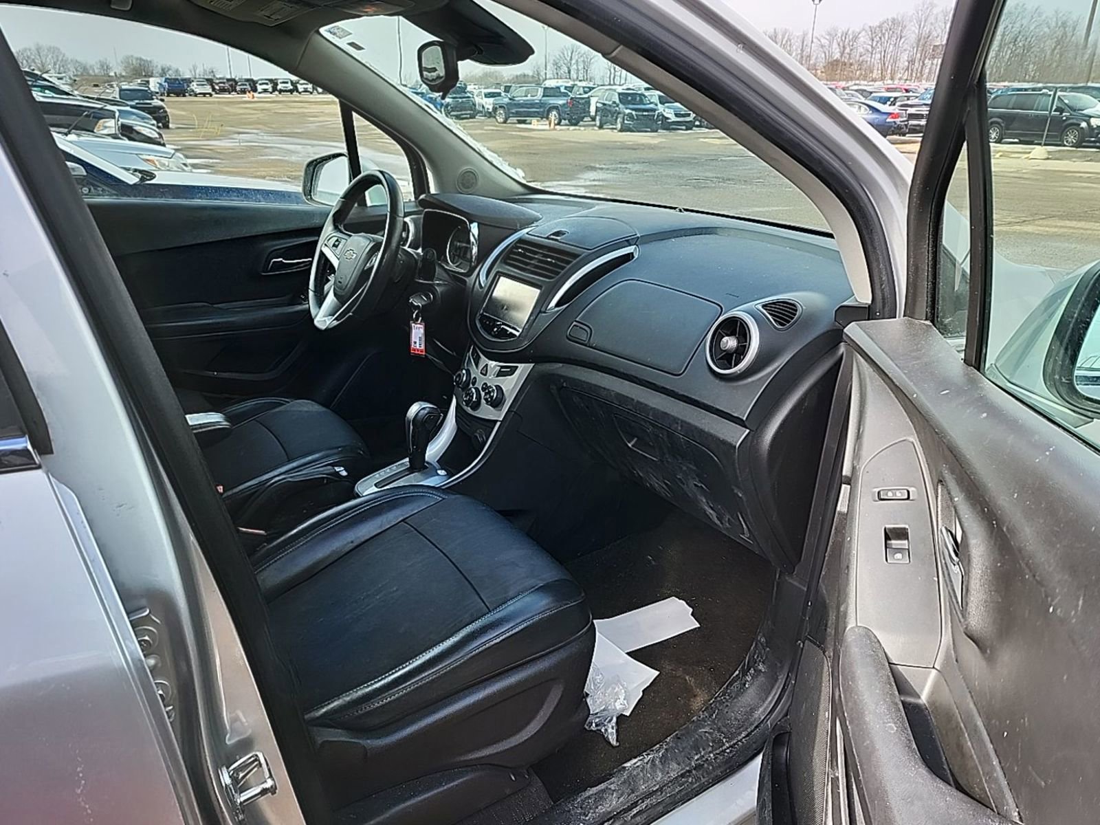 Used 2016 Chevrolet Trax LT w/ Sun And Sound Package AWD/4WD image 7