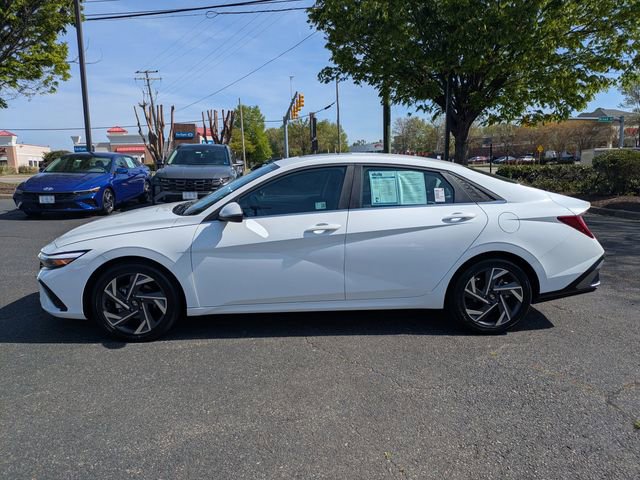 Certified 2025 Hyundai Elantra Limited FWD image 7