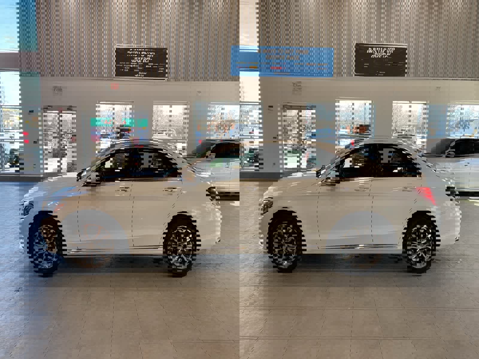 Used 2015 Mercedes-Benz C 300 4MATIC Sedan image 2