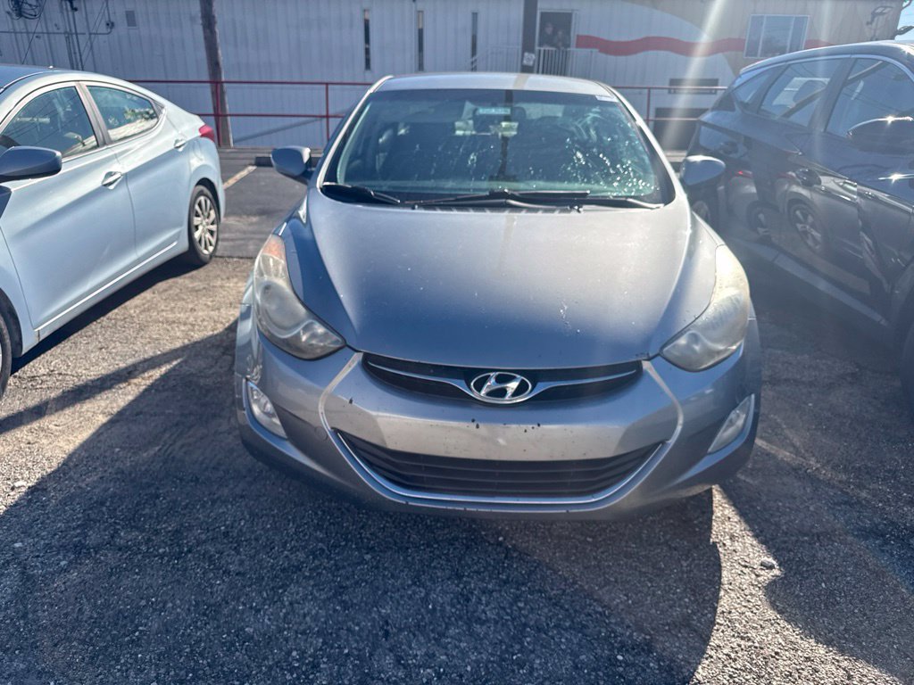 Used 2013 Hyundai Elantra GLS w/ Preferred Pkg FWD image 4