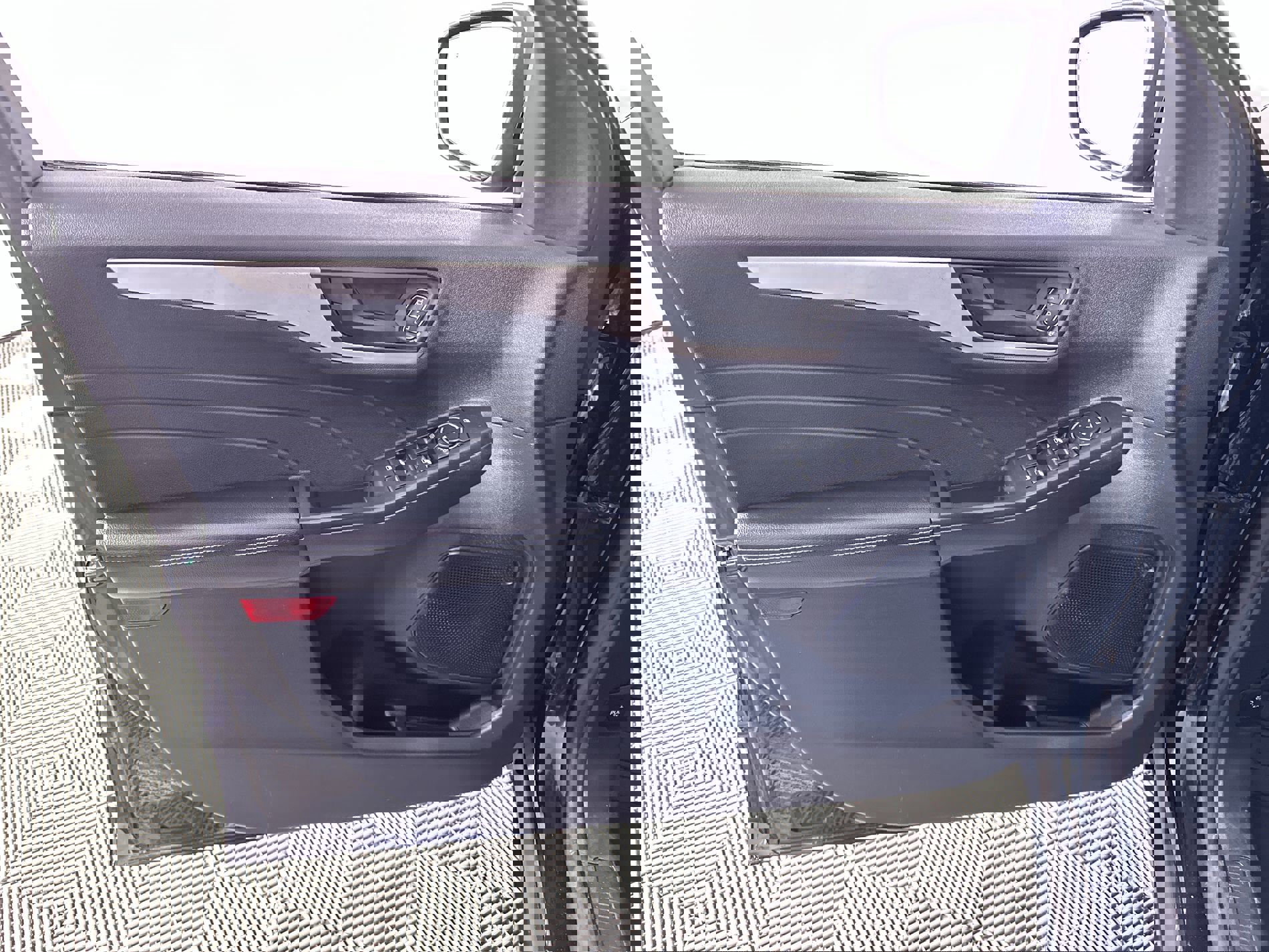 Used 2022 Ford Escape SE w/ SE Sport Appearance Package image 59