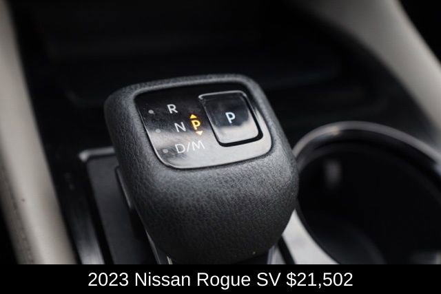 Used 2023 Nissan Rogue SV image 6