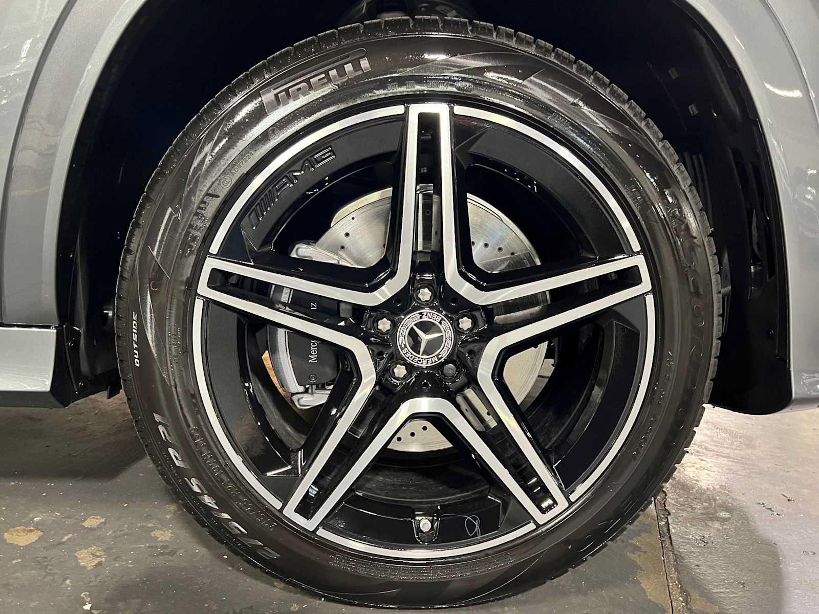 New 2026 Mercedes-Benz GLS 450 4MATIC image 9