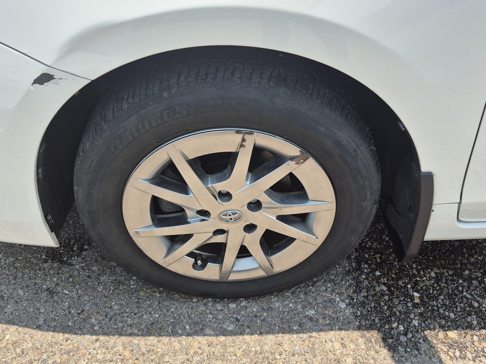 Used 2016 Toyota Prius V Two FWD image 23