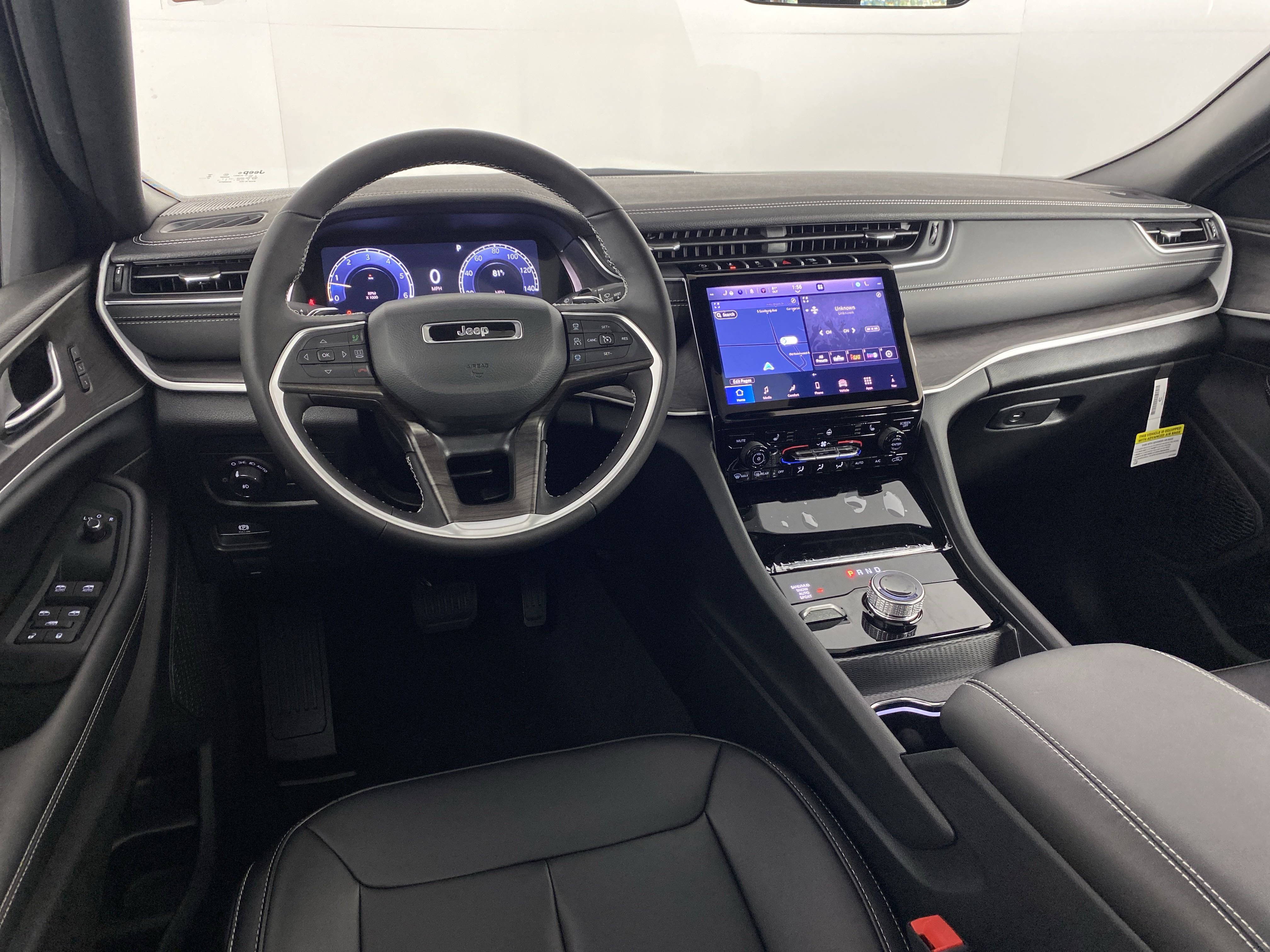 New 2025 Jeep Grand Cherokee L Limited w/ Black Appearance Package image 44