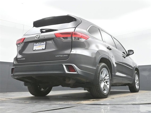 Used 2017 Toyota Highlander Limited image 49