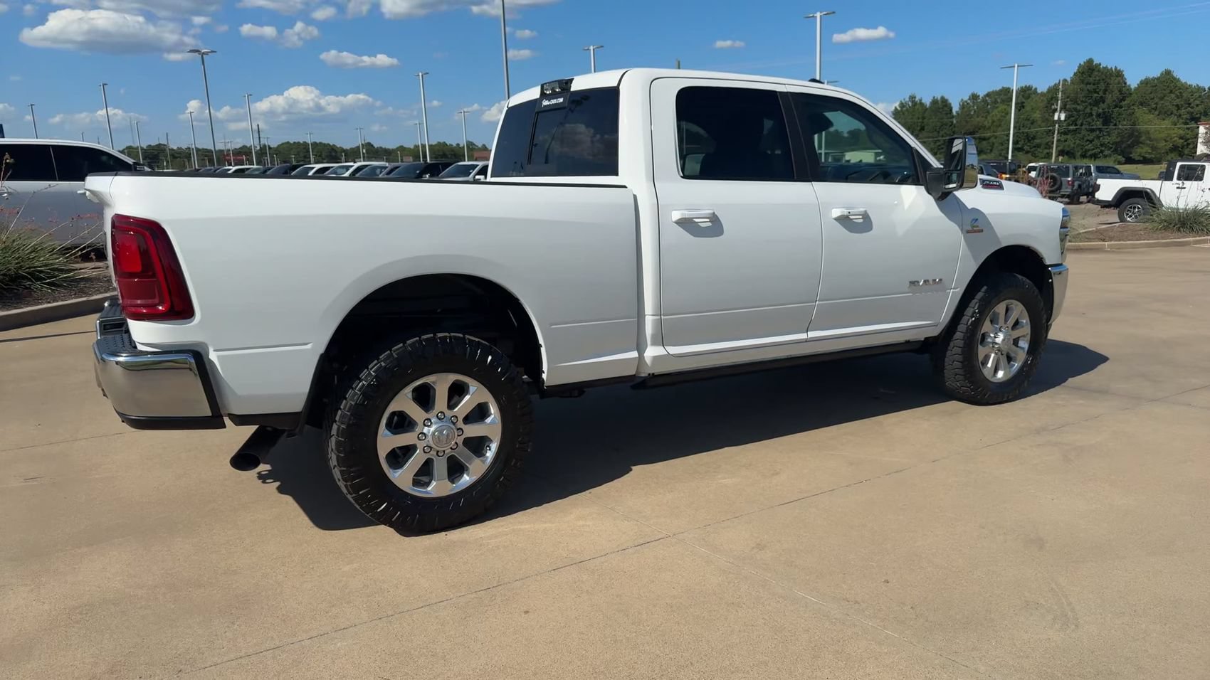 Used 2026 RAM 2500 Laramie AWD/4WD image 9