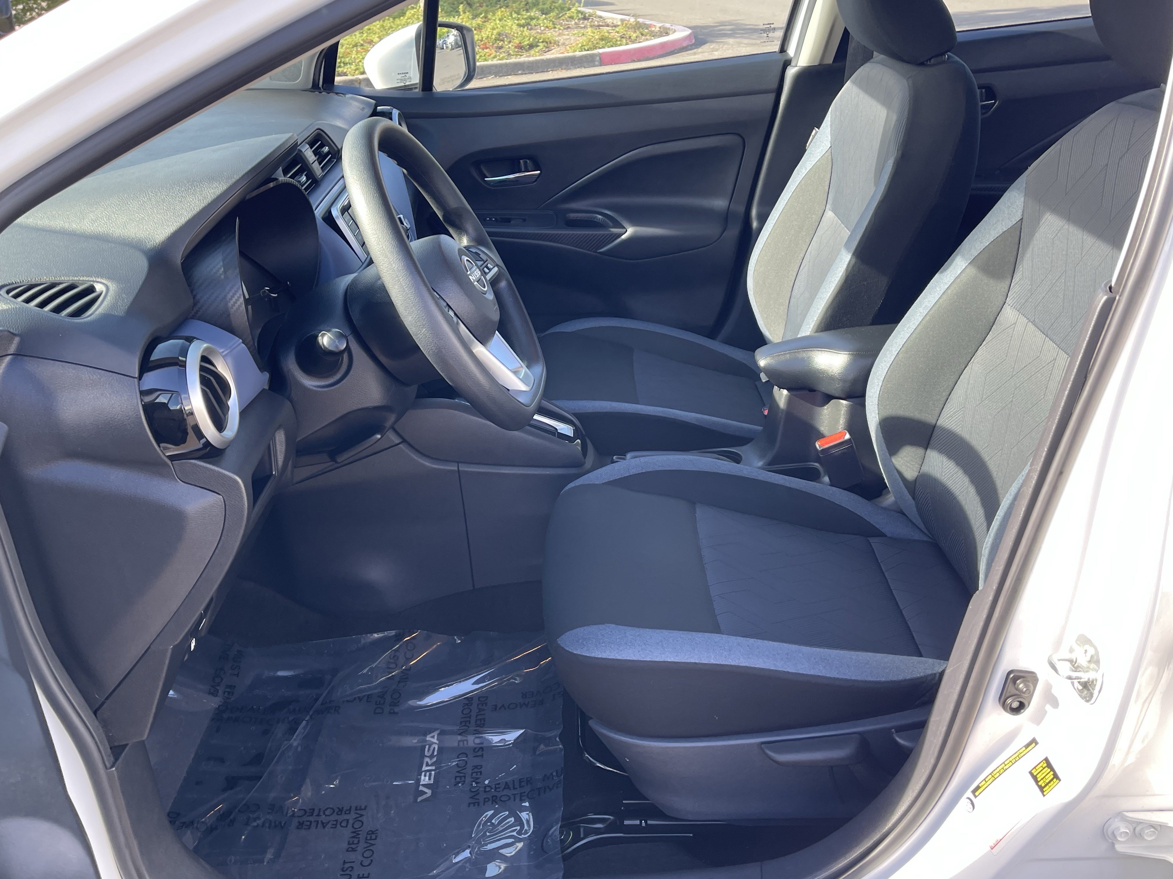 Used 2024 Nissan Versa SV FWD image 11