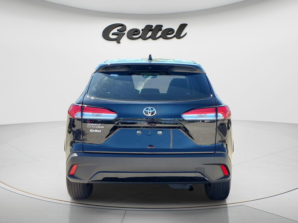 Certified 2024 Toyota Corolla Cross L image 5