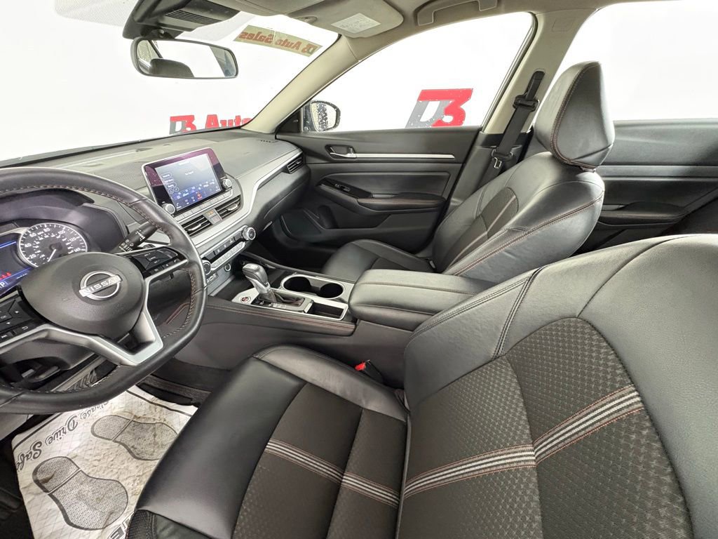 Used 2025 Nissan Altima 2.5 SR image 10