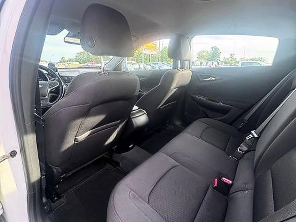 Used 2021 Chevrolet Malibu RS FWD image 9