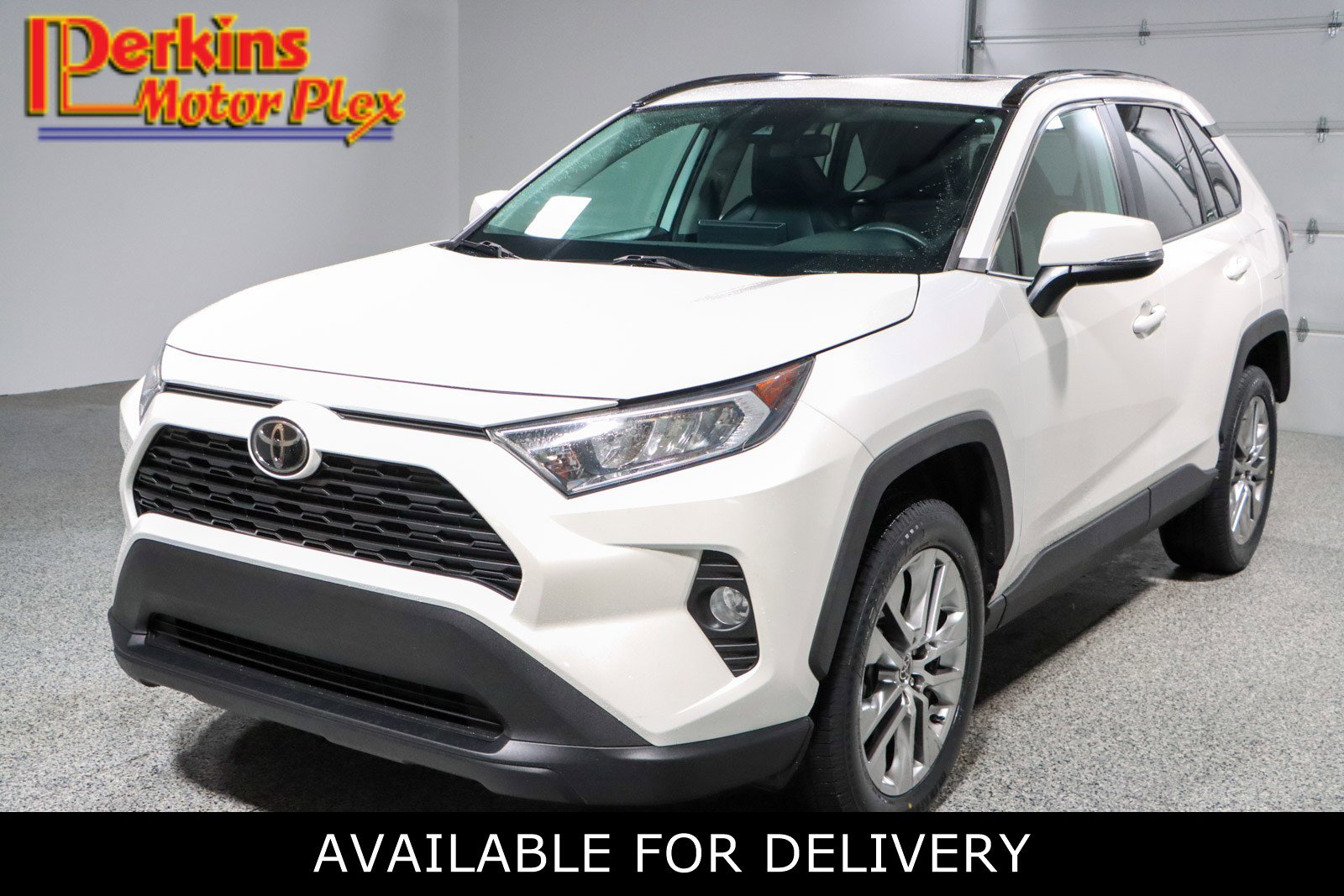 Used 2021 Toyota RAV4 XLE Premium image 1