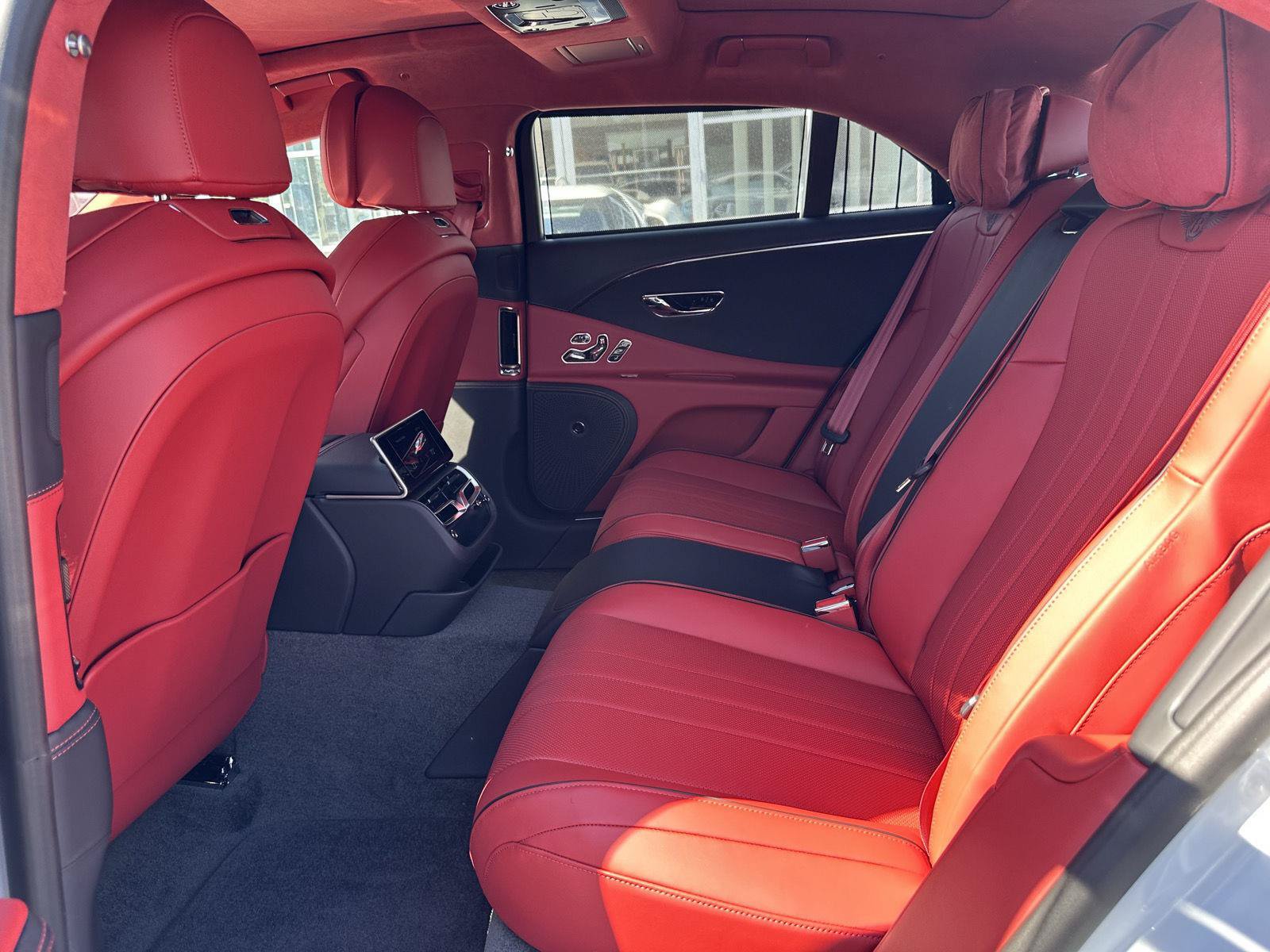New 2026 Bentley Flying Spur V8 AWD/4WD image 26