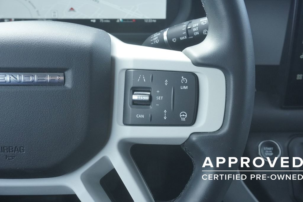 Used 2025 Land Rover Defender 110 S image 13