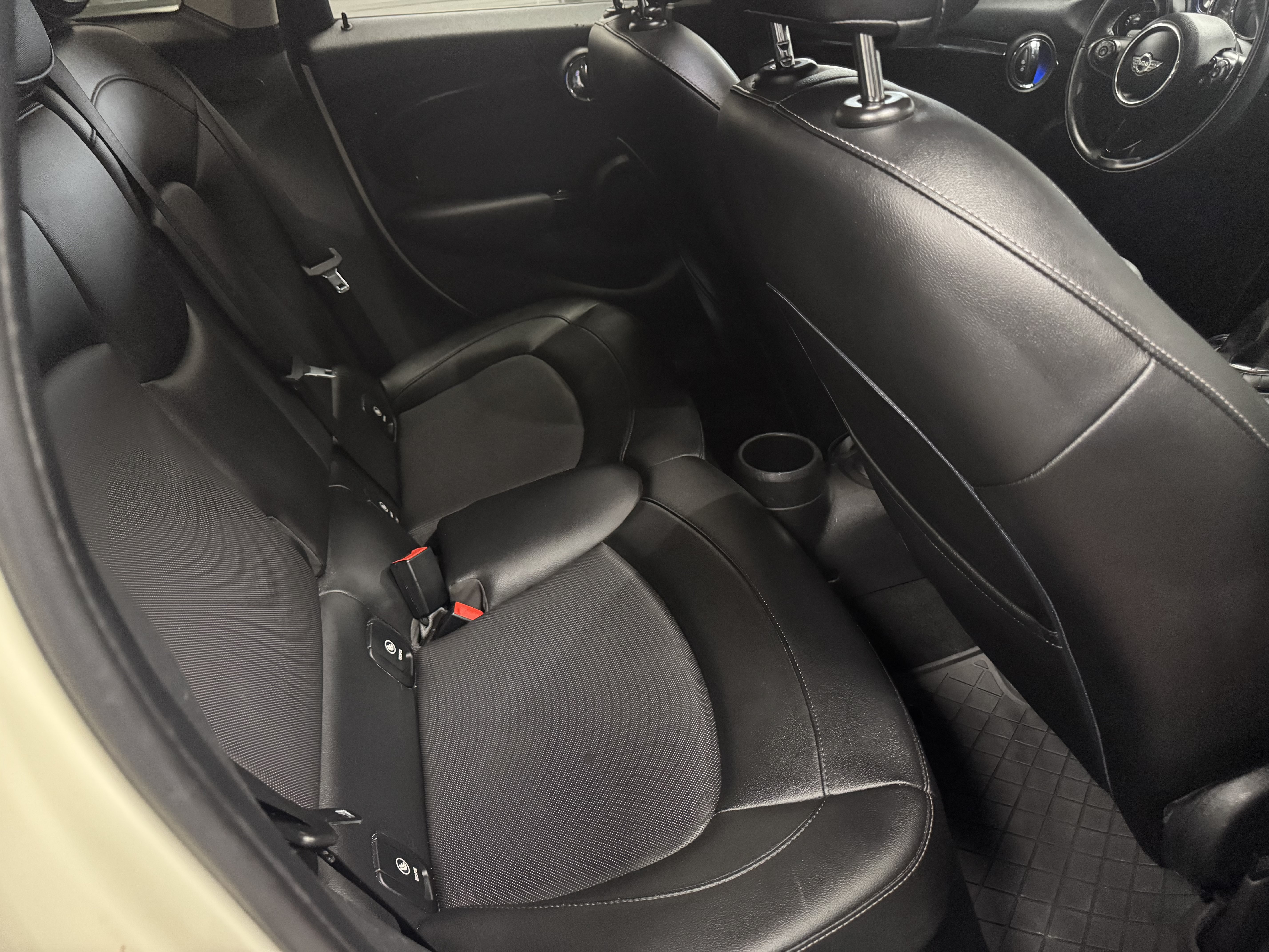 Used 2016 MINI Cooper 4-Door Hardtop FWD image 16