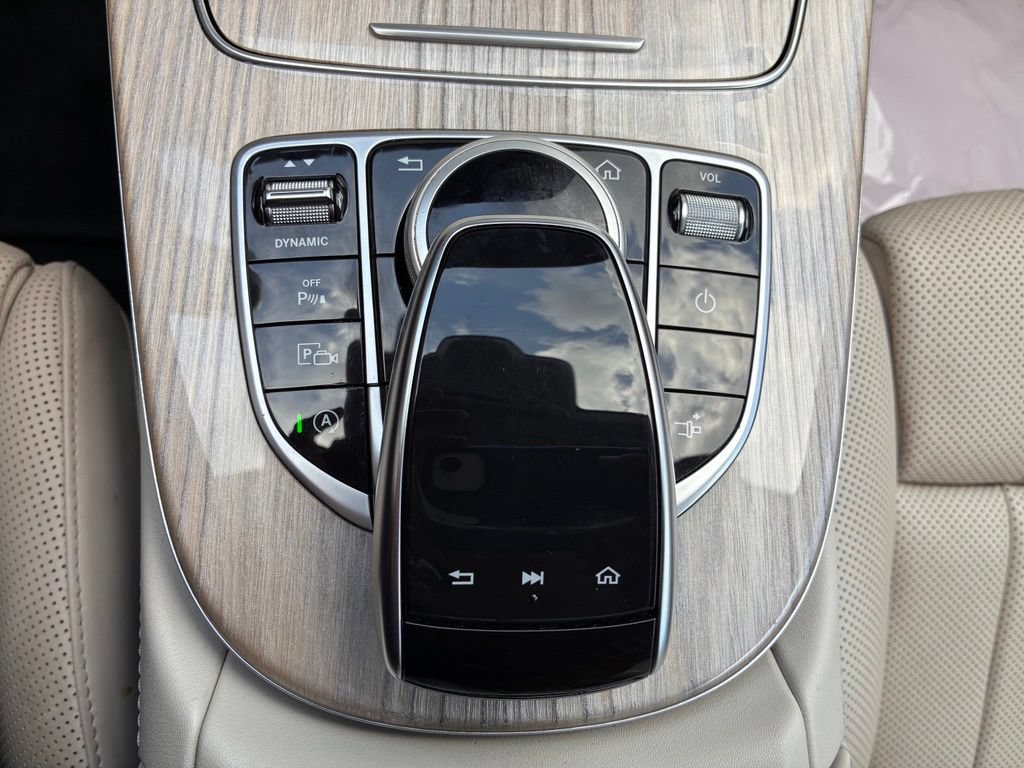 Used 2020 Mercedes-Benz E 450 4MATIC Cabriolet image 38