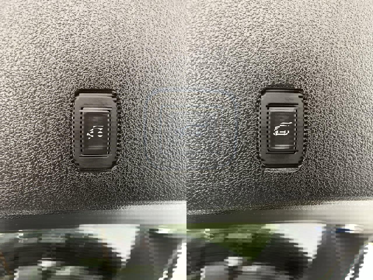 Certified 2025 Cadillac XT6 Premium Luxury AWD/4WD image 37