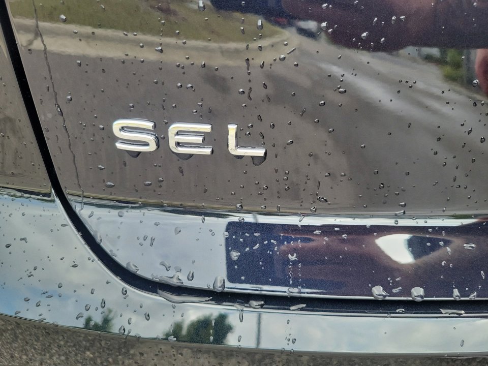 New 2025 Volkswagen Atlas Cross Sport SEL Premium R-Line image 14