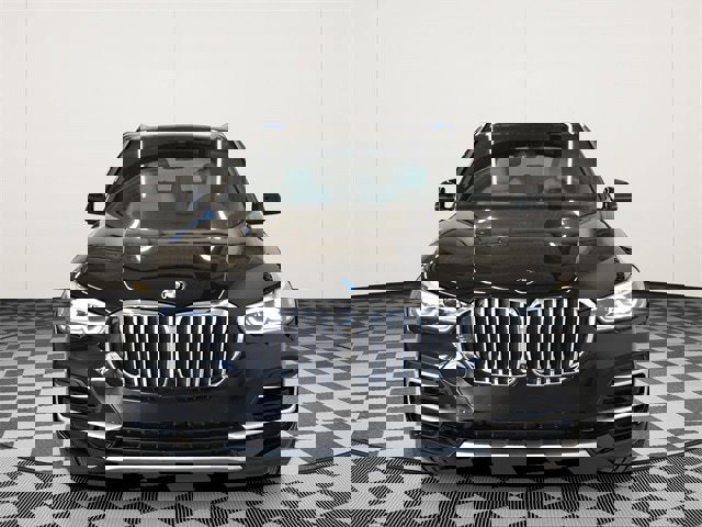 Used 2023 BMW X5 xDrive40i w/ Premium Package image 3