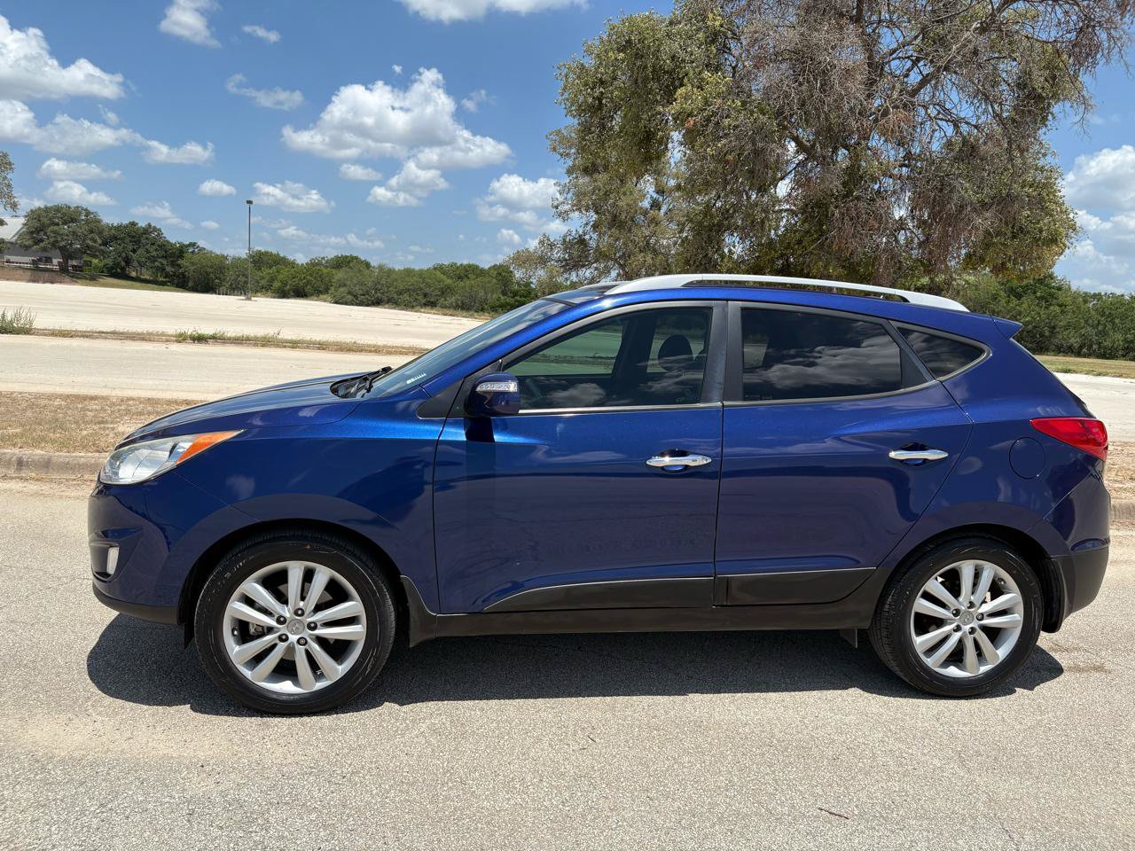 Used 2013 Hyundai Tucson Limited FWD image 2