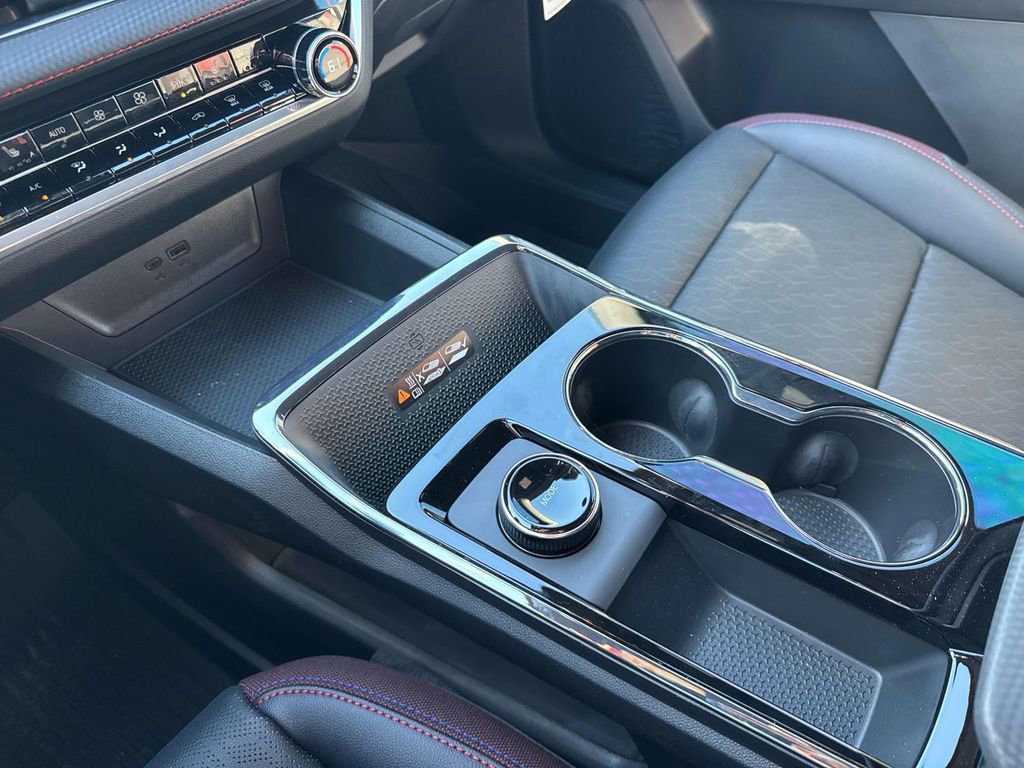 New 2026 Chevrolet Equinox RS w/ Convenience Package III FWD image 27