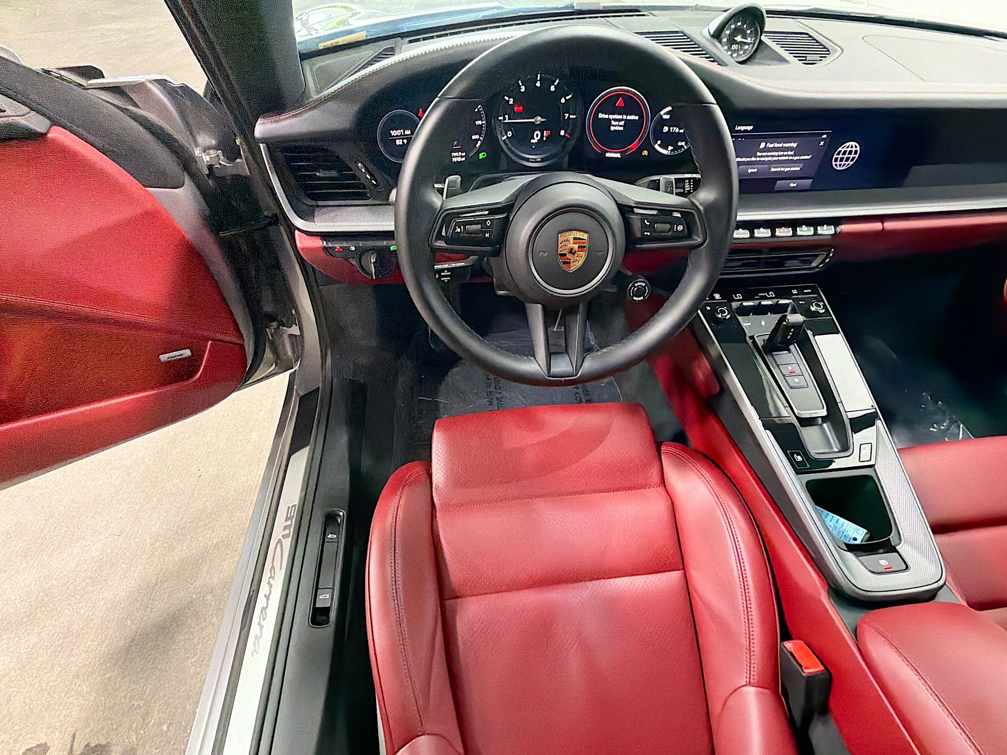 Used 2024 Porsche 911 Carrera RWD image 16