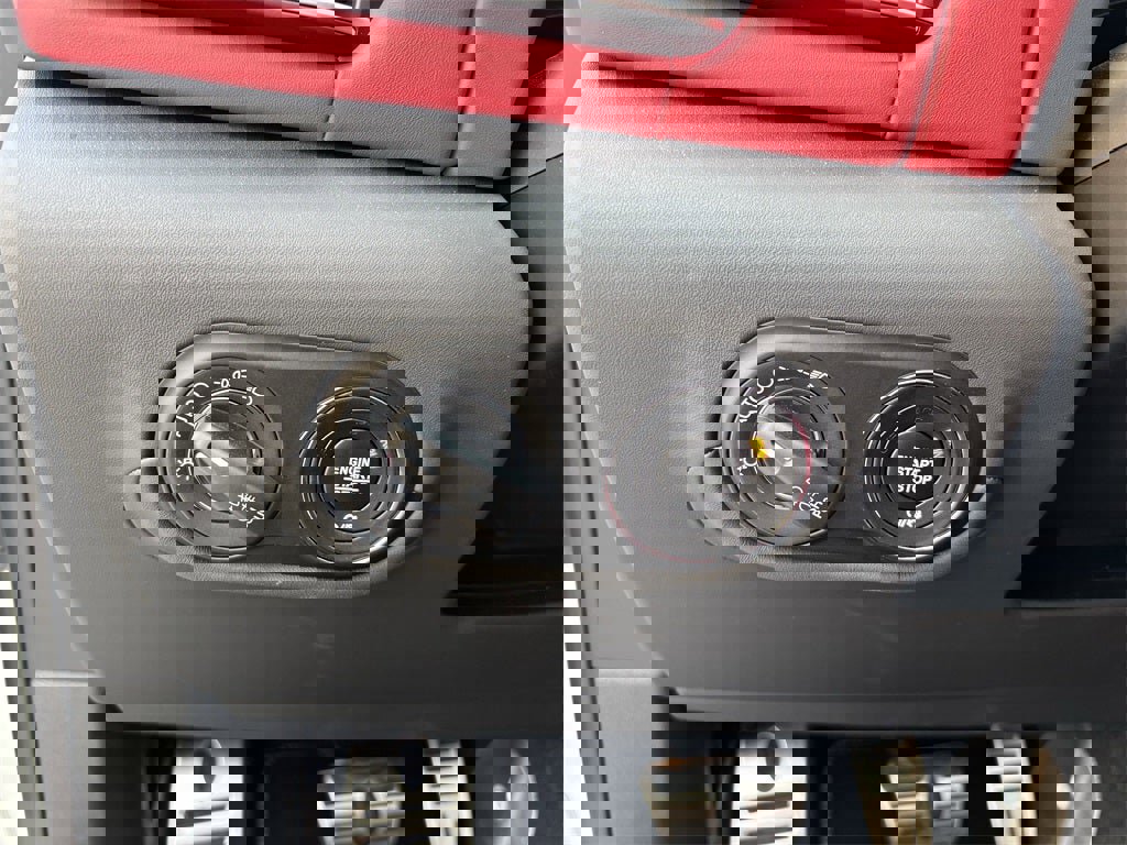 Used 2023 Maserati Levante Trofeo image 74