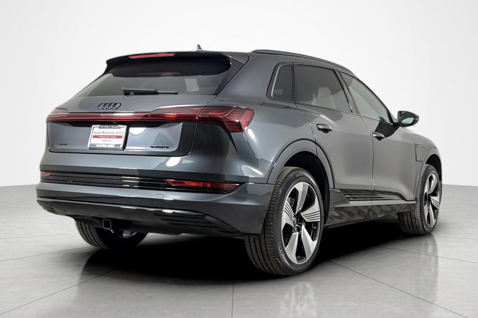 Used 2023 Audi e-tron Premium Plus w/ Premium Plus Package AWD/4WD image 5
