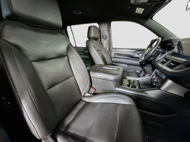 Used 2022 Chevrolet Suburban LT RWD image 28