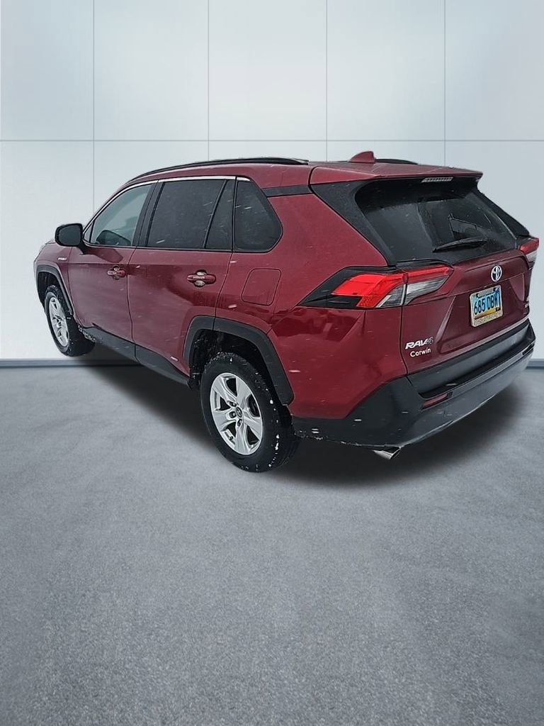 Used 2020 Toyota RAV4 LE w/ Carpet Mat Package image 5