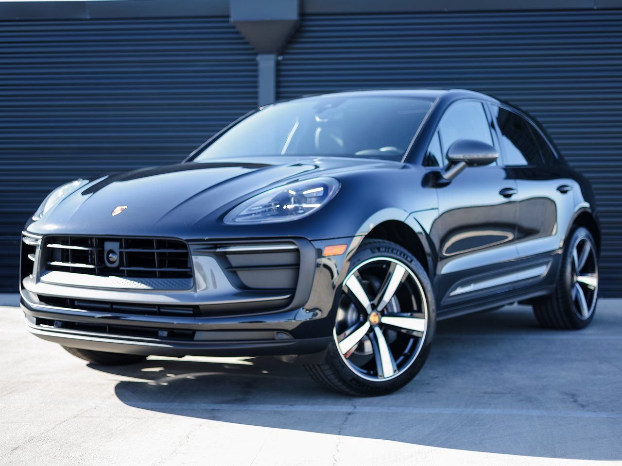 Certified 2026 Porsche Macan Turbo AWD/4WD image 1