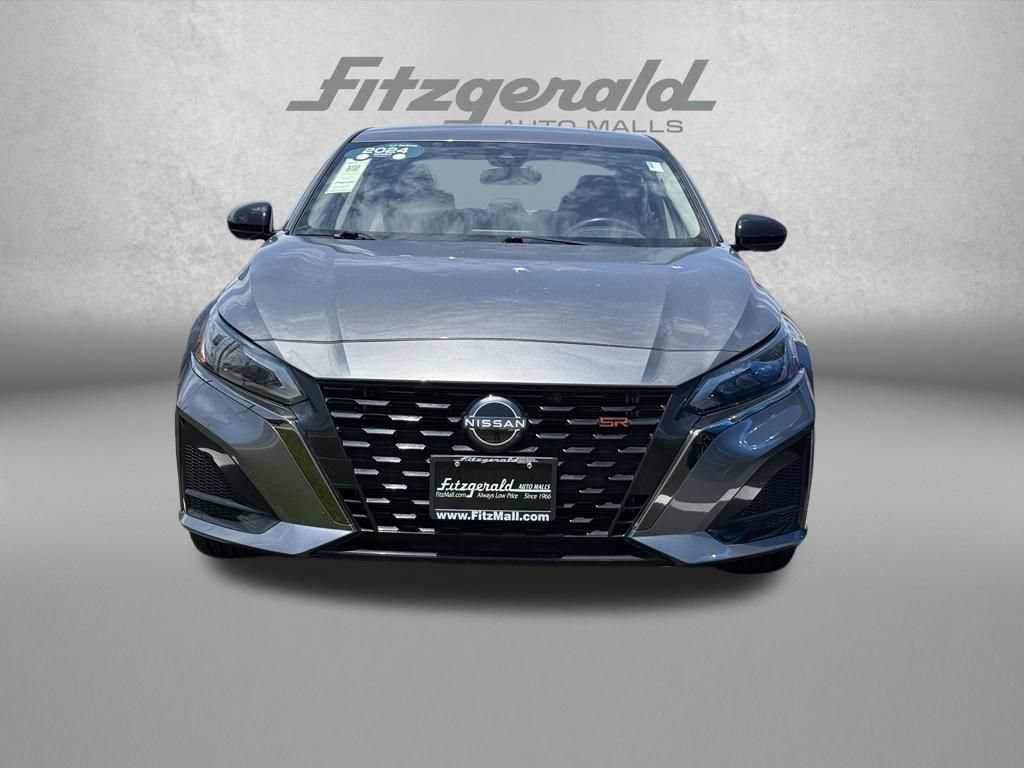 Used 2024 Nissan Altima 2.5 SR FWD image 3