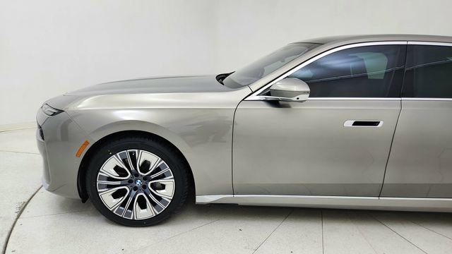 Used 2023 BMW i7 xDrive60 image 7