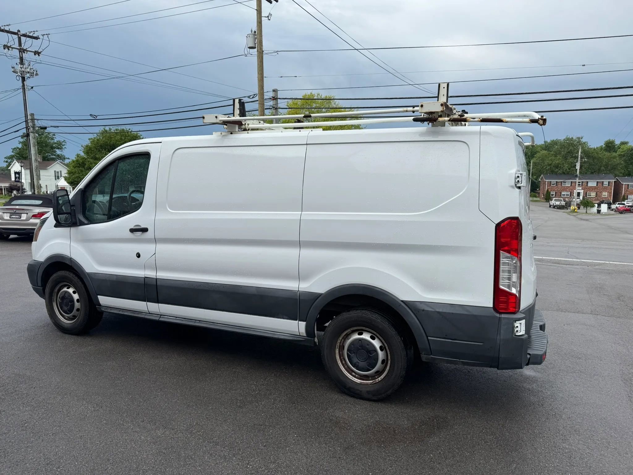 Used 2017 Ford Transit 150 130 Low Roof RWD image 9